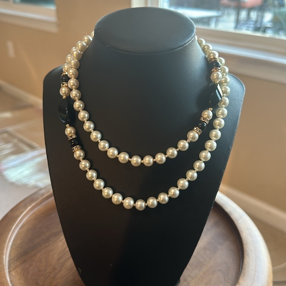 Faux Pearl Necklace Gold Tone Black Glass
Beads 32" Beaded Jewelry